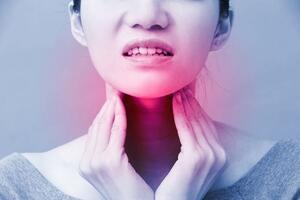 Một số triệu chứng bệnh ung thư vòm họng bạn cần chú ý
